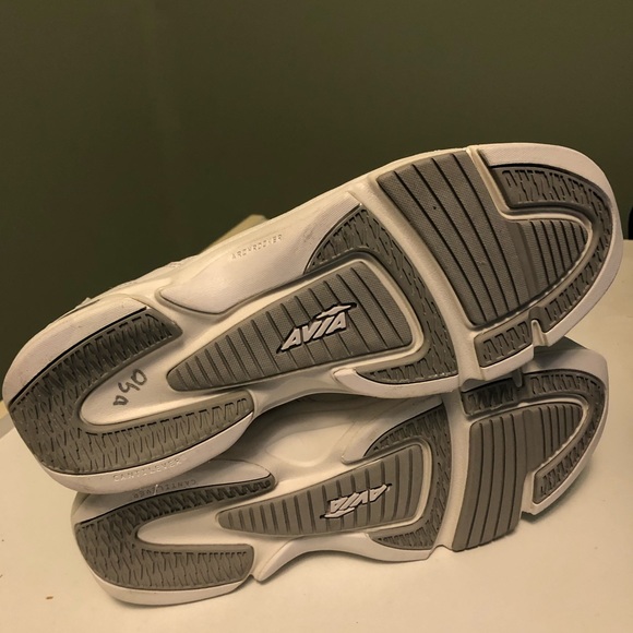 NWT Women’s AVIA 330 White Archrocker Shoes Size 7 - Picture 5 of 8